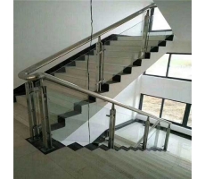 銅川泰鑫鋼構工程不銹鋼欄桿的應用