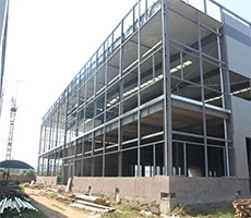 西安鋼結(jié)構(gòu)應(yīng)用廣泛！除了高層建筑和工業(yè)廠房，還能用在哪？